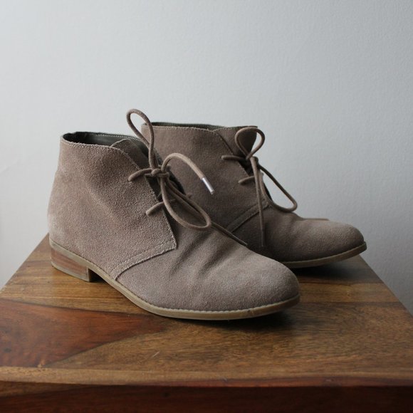 Steve Madden Shoes - Steve Madden Laced Suede Tan Boots 9.5